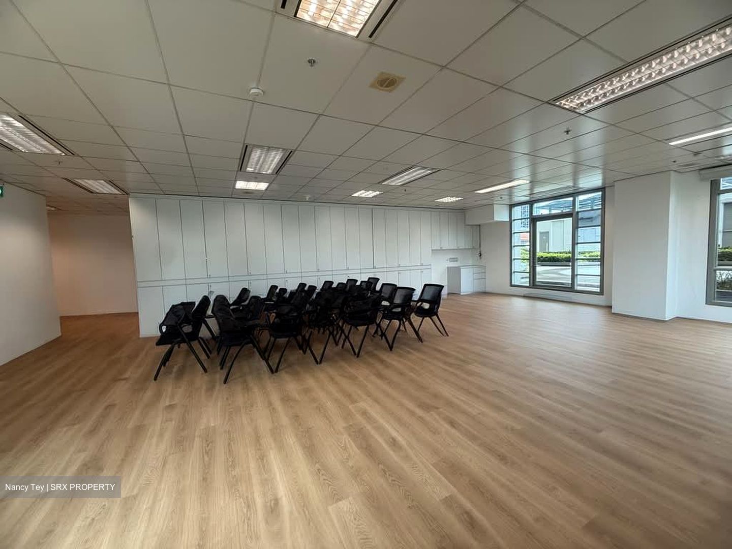 Bugis Junction (D7), Office #572117211